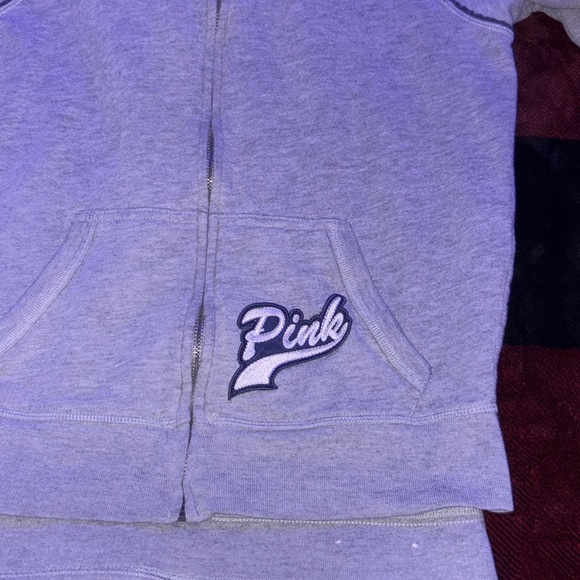 2008 RARE HTF PINK VICTORIAS SECRET VARSITY GREY AND PINK SWEATSUIT - Picture 10 of 15